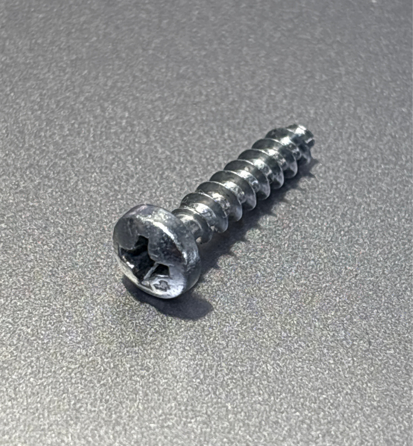 Vis Delonghi 16x3.5mm